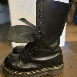 Dr. Martens Vintage 1940 Boot